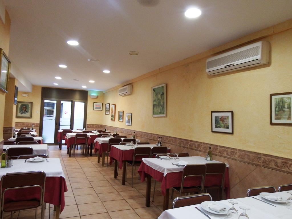 Apartamentos Fonda Finet Sant Felíu de Pallarols Exterior foto